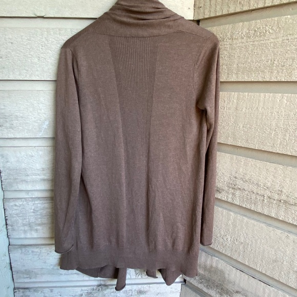 SOLD aritzia | brown drapey cardigan | silk cashmere blend | size small - Picture 9 of 10